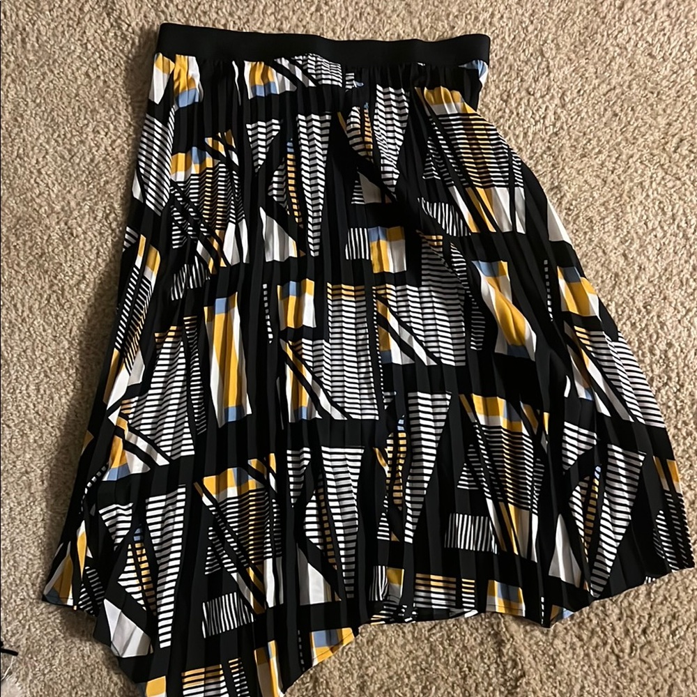 Stylish Black and Yellow Geometric Women's Skirt